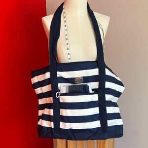 Classic Navy and White Striped beach tote bag NWT